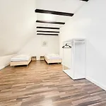 Tolstov - 4 Maisonette - 25 Min Messe Dus