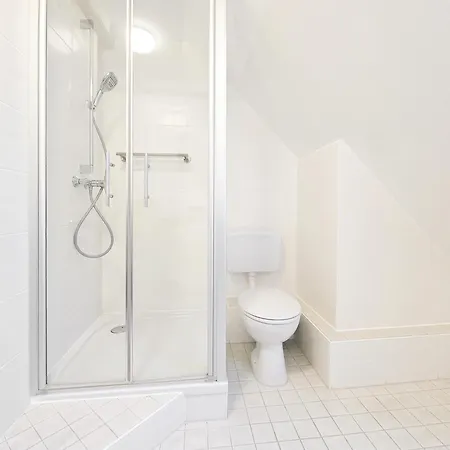 Tolstov - 4 Maisonette - 25 Min Messe Dus