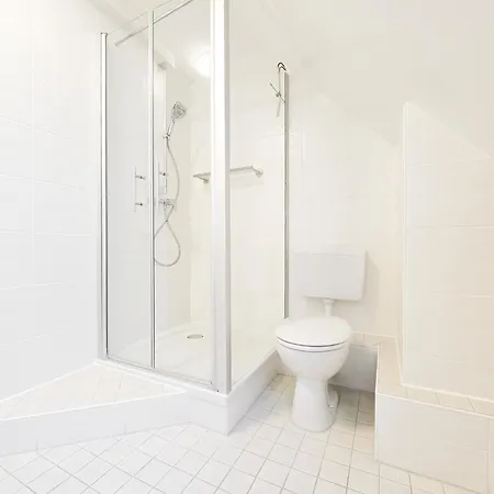 Tolstov - 4 Maisonette - 25 Min Messe Dus *