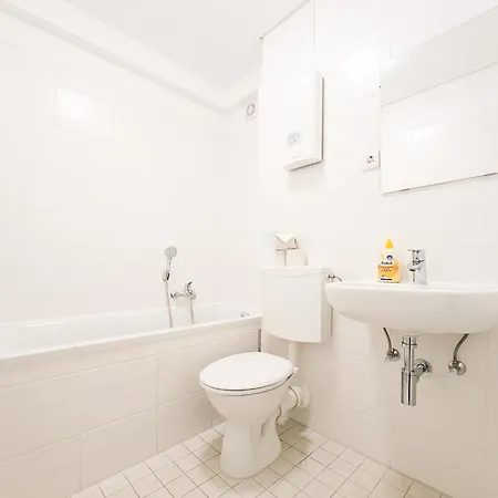 Tolstov - 4 Schafzimmer- Maisonette - 25 Min Messe Dus Lejlighed *